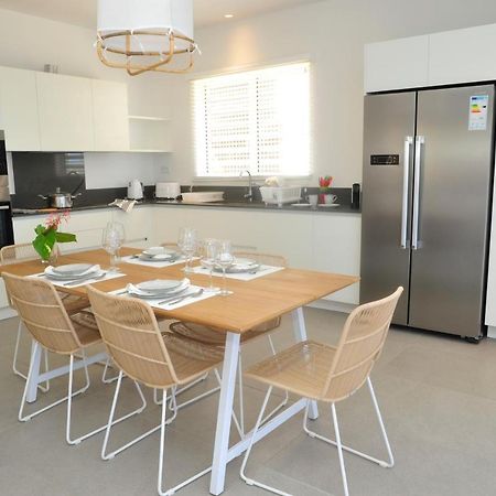 Obiches Luxury Beachfront Apartment Trou-Aux-Biches Exterior photo