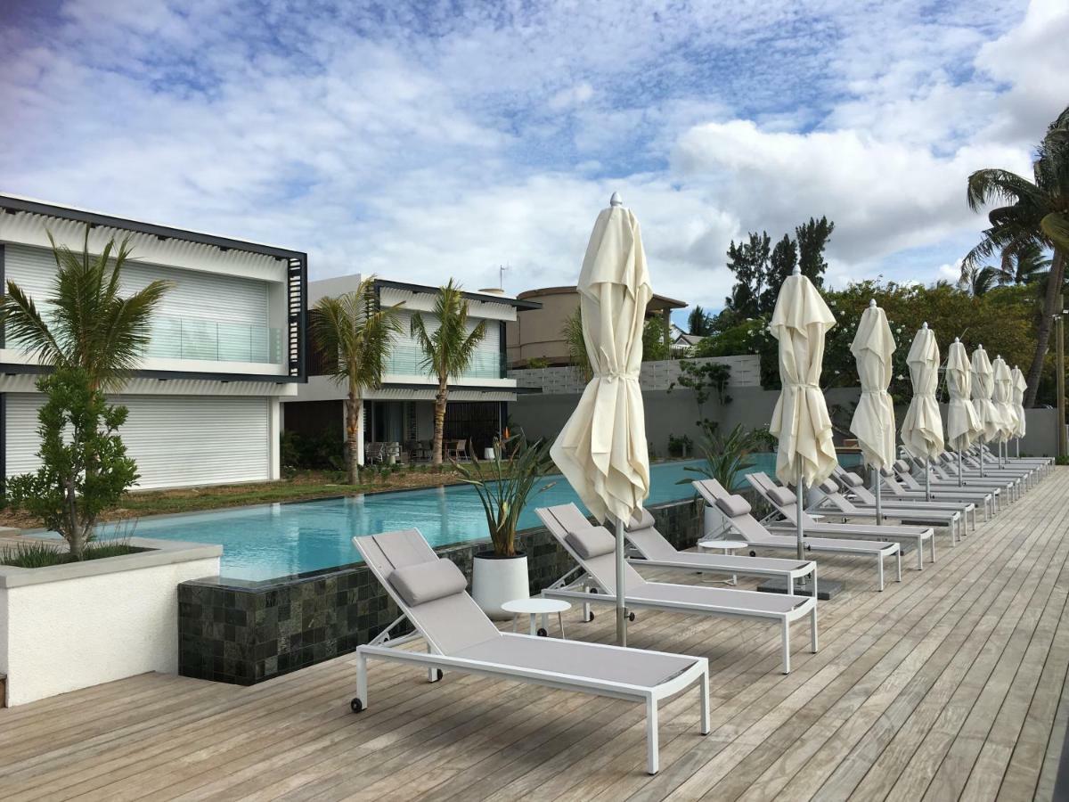Obiches Luxury Beachfront Apartment Trou-Aux-Biches Exterior photo