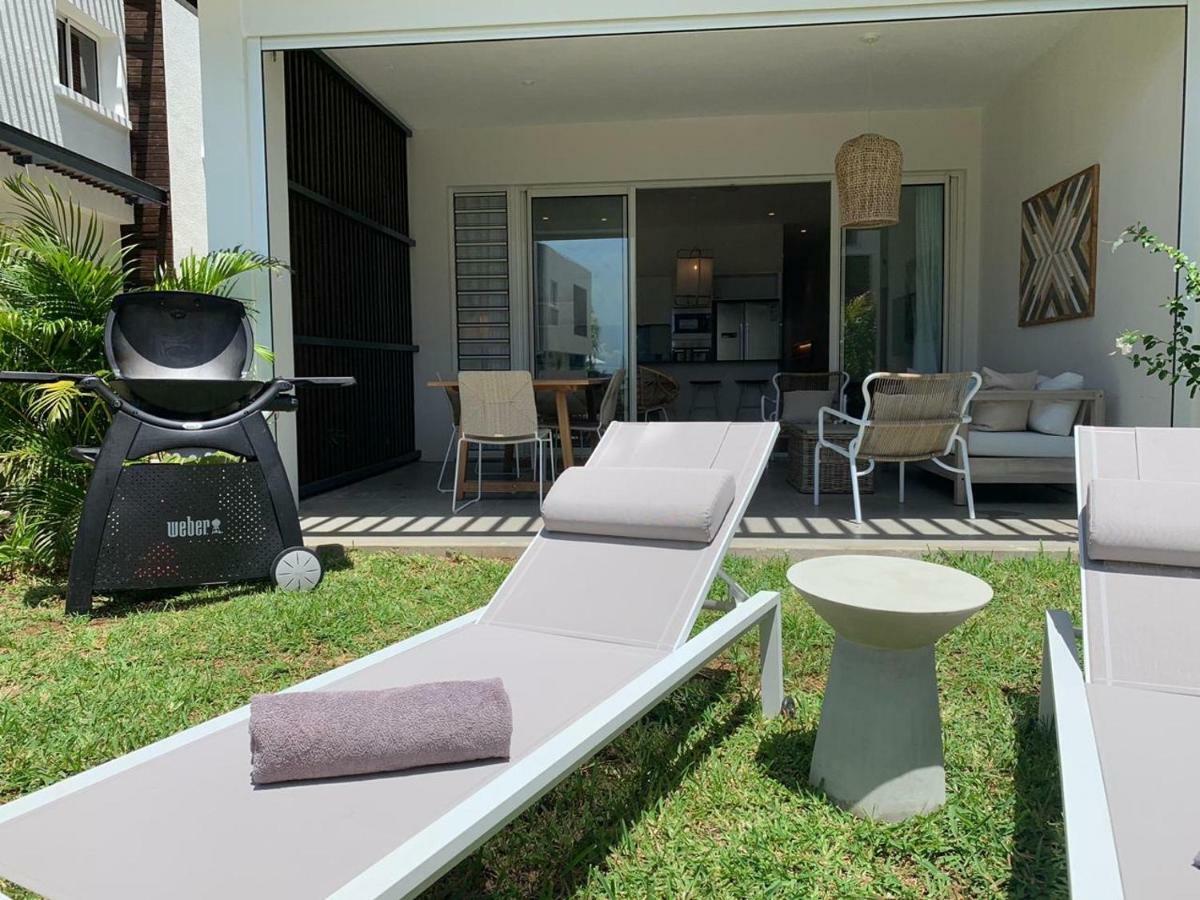 Obiches Luxury Beachfront Apartment Trou-Aux-Biches Exterior photo