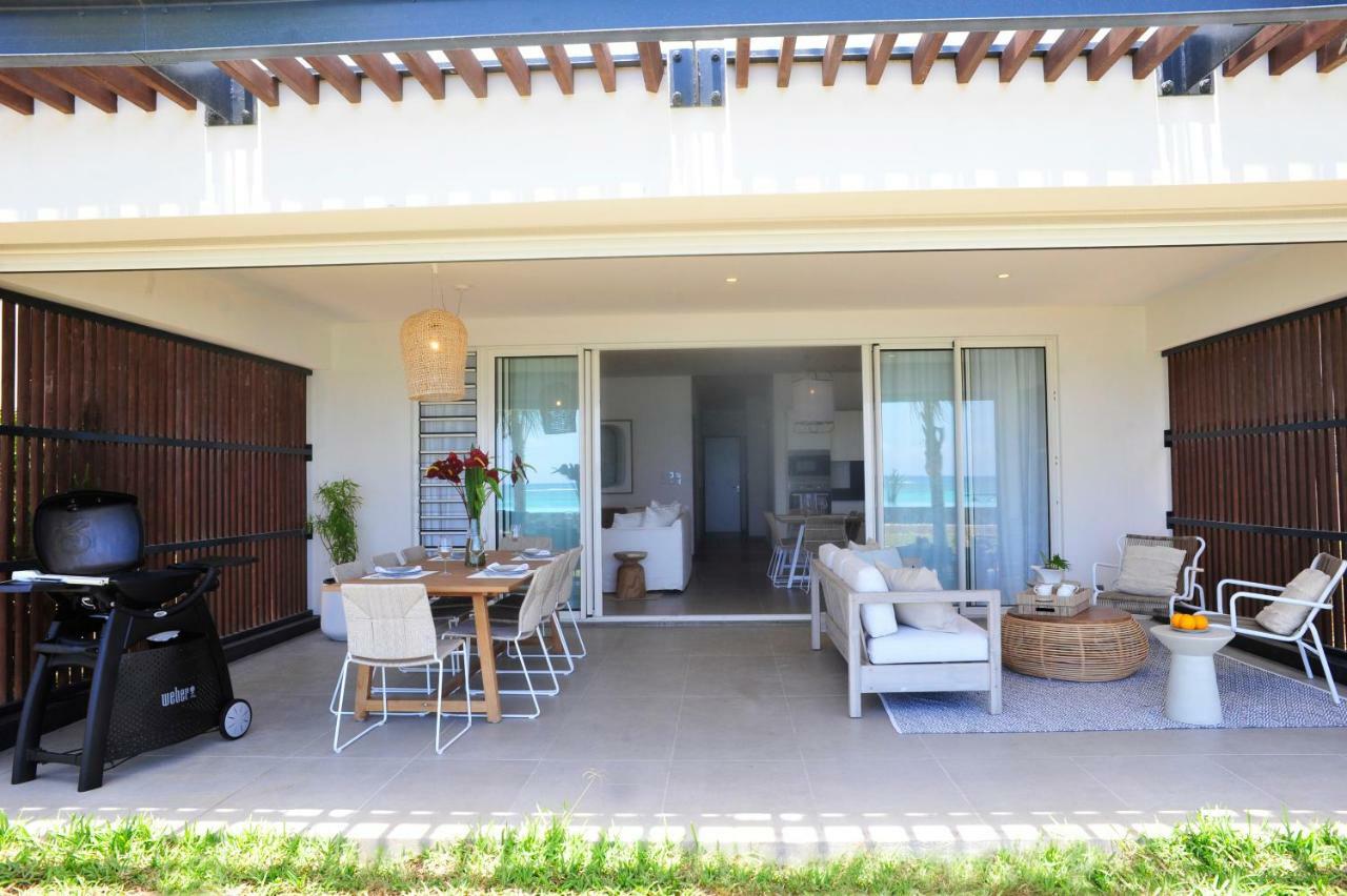 Obiches Luxury Beachfront Apartment Trou-Aux-Biches Exterior photo