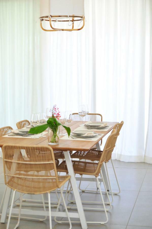 Obiches Luxury Beachfront Apartment Trou-Aux-Biches Exterior photo