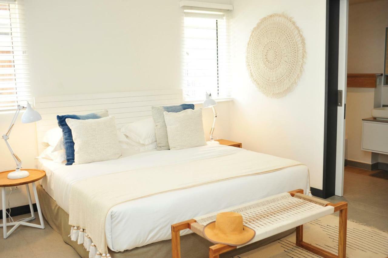 Obiches Luxury Beachfront Apartment Trou-Aux-Biches Exterior photo