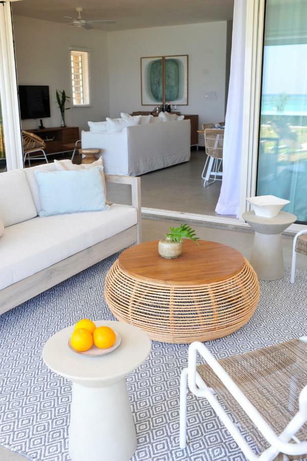 Obiches Luxury Beachfront Apartment Trou-Aux-Biches Exterior photo