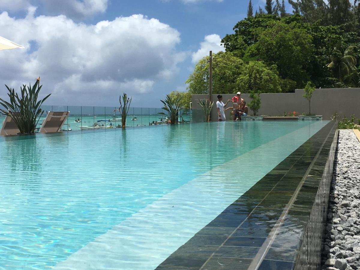 Obiches Luxury Beachfront Apartment Trou-Aux-Biches Exterior photo