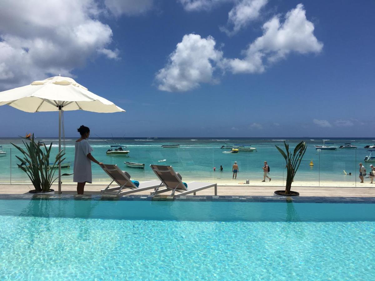 Obiches Luxury Beachfront Apartment Trou-Aux-Biches Exterior photo