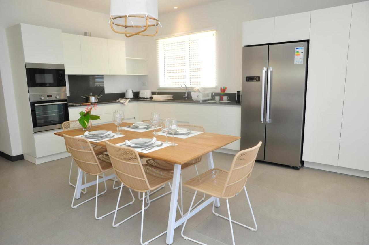 Obiches Luxury Beachfront Apartment Trou-Aux-Biches Exterior photo