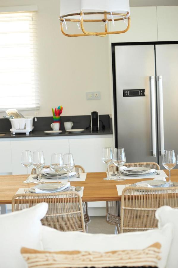 Obiches Luxury Beachfront Apartment Trou-Aux-Biches Exterior photo